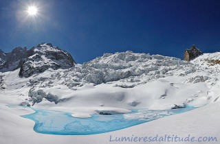 Lac glaciaire sur la Vallee Blanche, Chamonix
