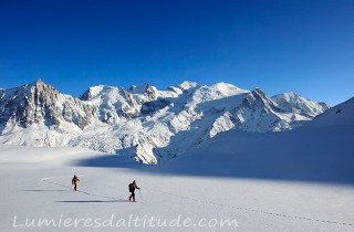 ski de randonnee face au Mont-Blanc, Massif du Mont-Blanc, Haute-savoie, France