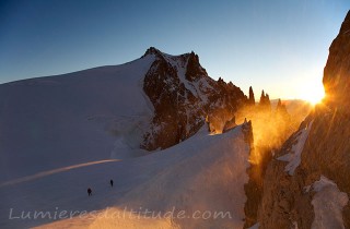 Lever de soleil sur les aiguilles du Diable, Massif du Mont-Blanc, Haute-savoie, France