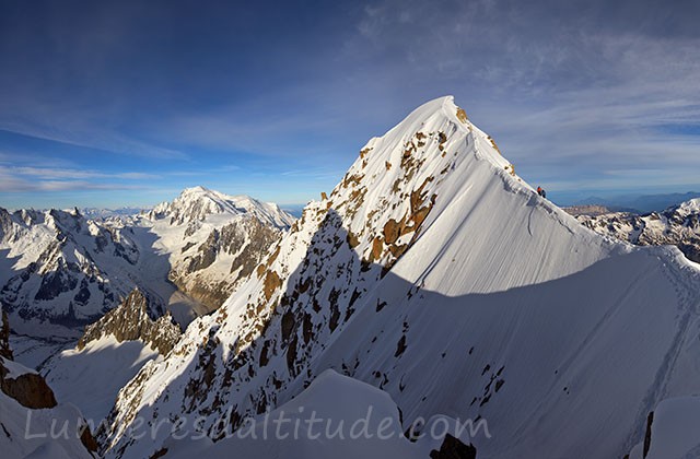 Le sommet de l'aiguille Verte et le Mont-Blanc, Chamonixn France