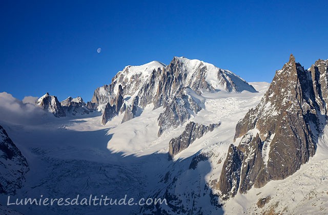 Lever de lune sur le Mont-Blanc, Chamonix
