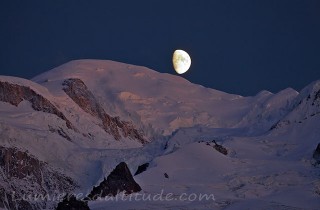 Lever de lune sur le Mont-Blanc, Chamonix
