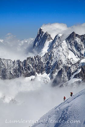 Descente de l'arete de l'aiguille du Midi, Massif du Mont-Blanc, Haute-savoie, France