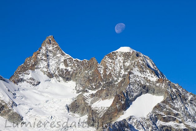 Lever de lune sur l'Obergabelhorn, Valais, Suisse