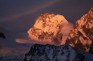 Lever du jour sur le Rimpfishhorn, Valais, suisse